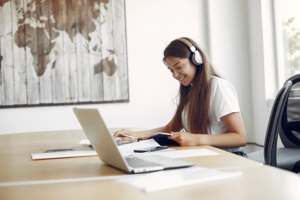 The Hidden Costs of SaaS LMS Platforms: Why Your Invoice Shows Only Part of the Bill